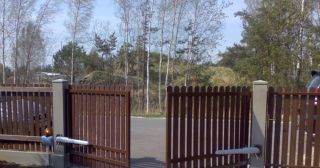 Купить распашные ворота из штакетника Спасск-Дальний, цена от 2723 руб.